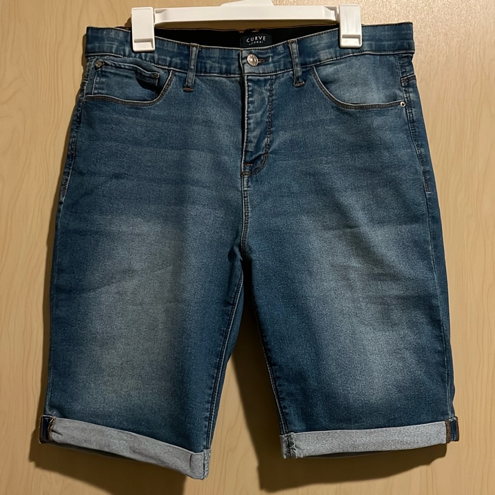 Cute Curve Appeal Jean Biker Short